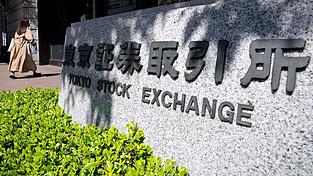 Die Börse in Tokio hat äußerst positiv auf das Rahmenabkommen zwischen dem Iran und den USA reagiert. Die Börse in Tokio hat äußerst positiv auf das Rahmenabkommen zwischen dem Iran und den USA reagiert.