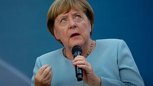 Angela Merkel sieht das faktenbasierte Denken und Argumentieren in Gefahr. Angela Merkel sieht das faktenbasierte Denken und Argumentieren in Gefahr.