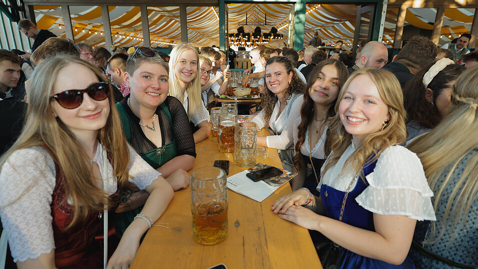 Die Partybilder vom Samstag, 10. August 2024, aus dem Festzelt Nothaft. Die Partybilder vom Samstag, 10. August 2024, aus dem Festzelt Nothaft.