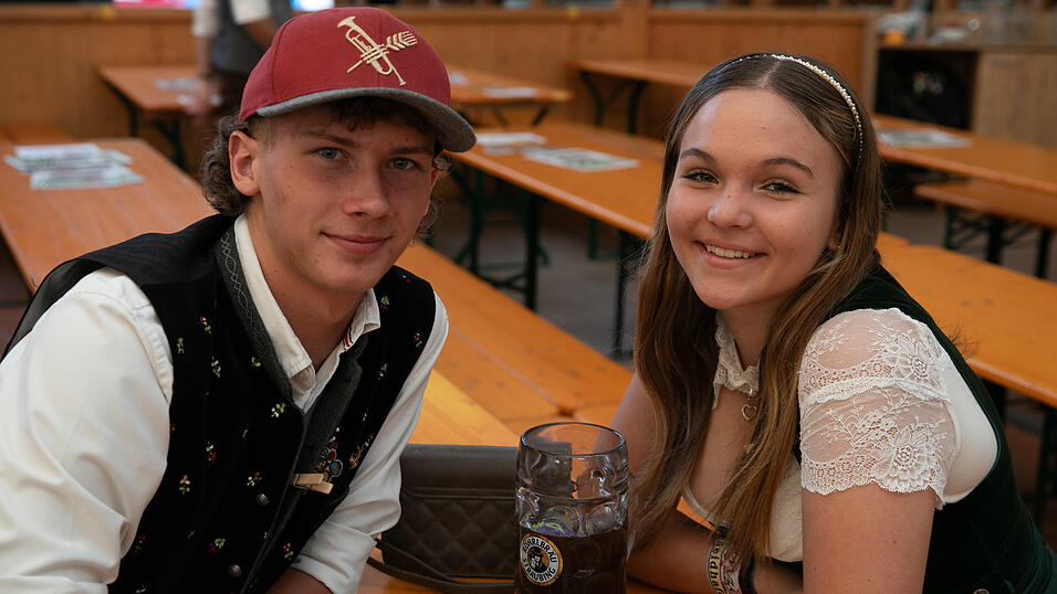 Die Partybilder vom Montag, 18. August, aus dem Festzelt Weckmann. Die Partybilder vom Montag, 18. August, aus dem Festzelt Weckmann.