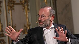 Manfred Weber grenzt sich erneut gegen die AfD ab.