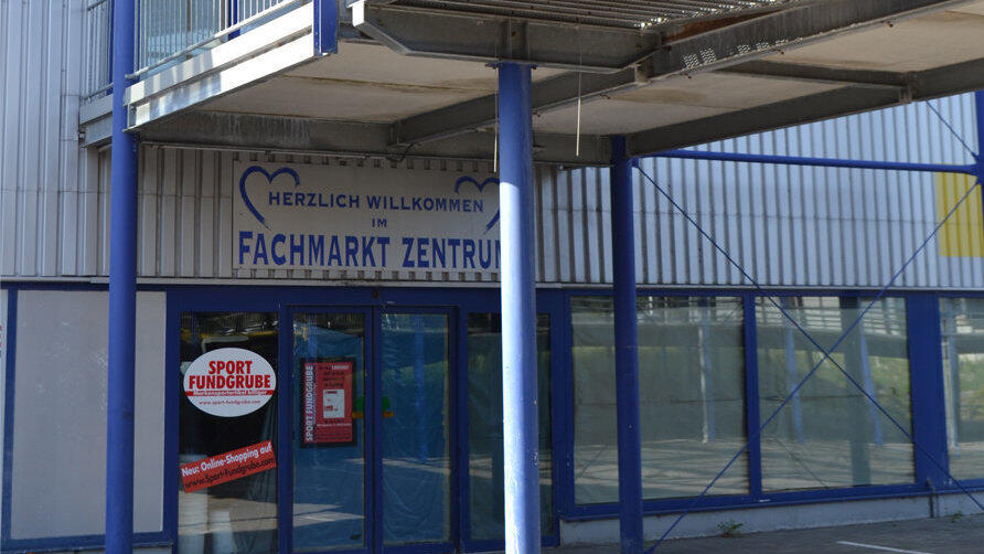 Der Modepark R&ouml;ther k&ouml;nnte bis zum Jahreswechsel in das Fachmarktzentrum an der Maybachstra&szlig;e einziehen. (Foto: r&uuml;d)