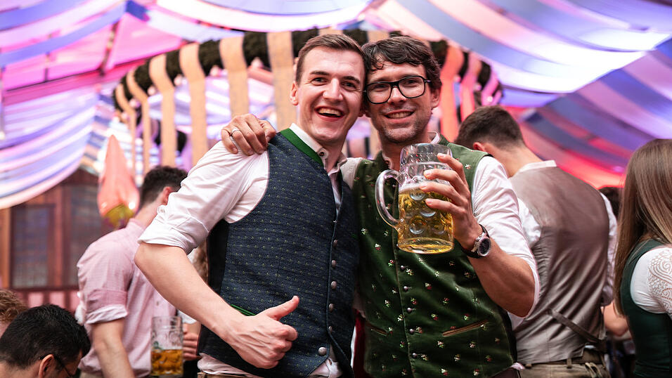 Die Partybilder vom Freitag, 8. August, aus dem Festzelt Wenisch. Die Partybilder vom Freitag, 8. August, aus dem Festzelt Wenisch.