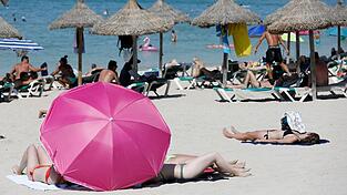 Die Deutschen reisen gern, und zwei Drittel von ihnen hat auch für 2025 bereits Urlaub geplant. (Archivbild)
