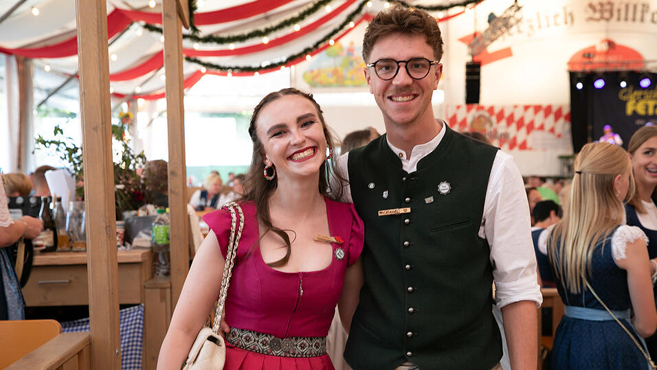 Die Partybilder vom Dienstag, 12. August, aus dem Festzelt Greindl. Die Partybilder vom Dienstag, 12. August, aus dem Festzelt Greindl.