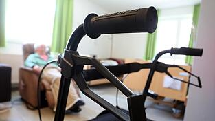 Pflege und Gesundheitsversorgung sind auch im Markt Schierling wichtige Themen. Der Ausschuss für Bürgerkultur und Stadtmarketing hat sich in der jüngsten Sitzung damit beschäftigt. Pflege und Gesundheitsversorgung sind auch im Markt Schierling wichtige Themen. Der Ausschuss für Bürgerkultur und Stadtmarketing hat sich in der jüngsten Sitzung damit beschäftigt.