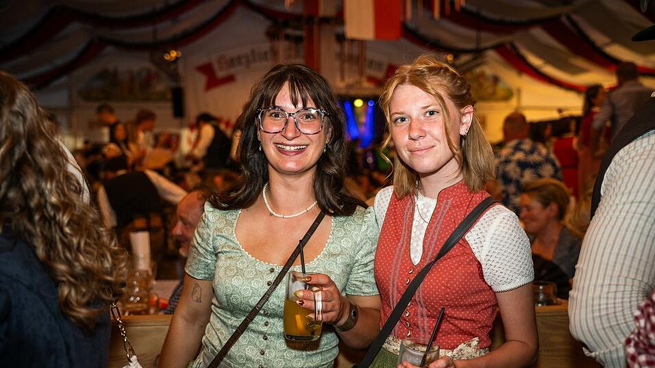 Die Partybilder vom Samstag, 15. August, aus dem Festzelt Greindl. Die Partybilder vom Samstag, 15. August, aus dem Festzelt Greindl.