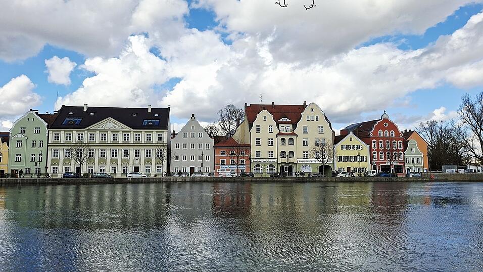 So präsentiert sich das Isargestade aktuell. Die drei neuen Bauten sollen die Häuserzeile nach rechts abschließen. So präsentiert sich das Isargestade aktuell. Die drei neuen Bauten sollen die Häuserzeile nach rechts abschließen.