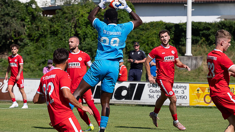 Im Auswärtsspiel bei der SpVgg Lam zahlt der SV Türk Gücü Straubing Lehrgeld - und kassiert die erste Saisonniederlage. Im Auswärtsspiel bei der SpVgg Lam zahlt der SV Türk Gücü Straubing Lehrgeld - und kassiert die erste Saisonniederlage.