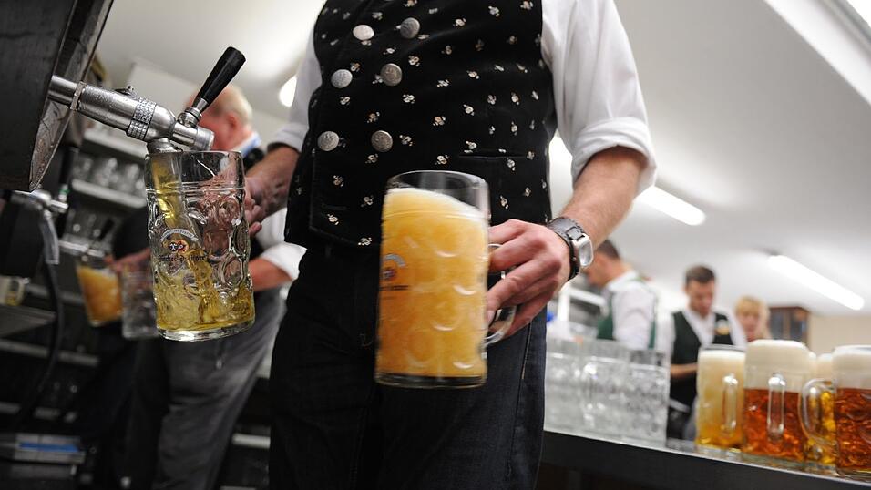 Symboldbild: 7,5 Millionen Ma&szlig; bier tranken die Oktoberfestbesucher in diesem Jahr.