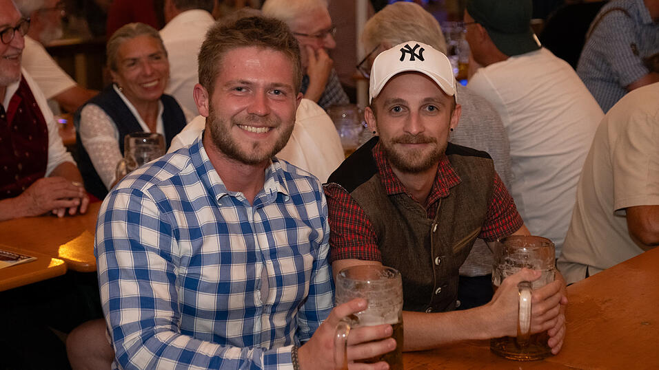 Die Partybilder vom Montag, 14. August 2023, aus dem Festzelt Greindl. Die Partybilder vom Montag, 14. August 2023, aus dem Festzelt Greindl.