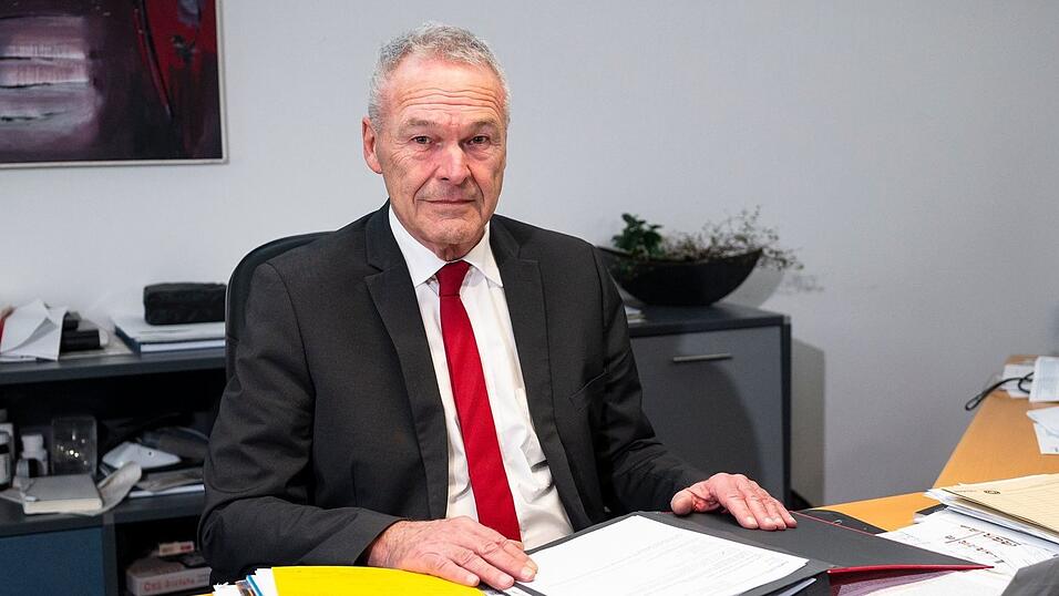 Frank Rebhan war seit 1995 OB in Neustadt bei Coburg - und wurde nun abgewählt. Frank Rebhan war seit 1995 OB in Neustadt bei Coburg - und wurde nun abgewählt.