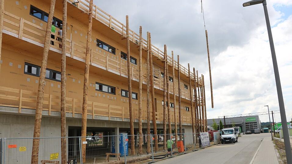 Das Fitnessstudio wird in Holzbauweise errichtet und ist voll und ganz auf Nachhaltigkeit ausgerichtet.