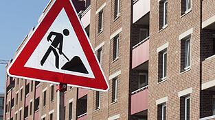 Im neuen Münchner Stadtteil Freiham entstehen viele geförderte Wohnungen. Doch im Saldo sinkt die Zahl der Sozialwohnungen in Bayern. (Symbolbild)