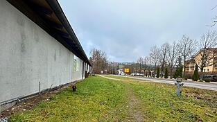 „Hinter“ dem Bauhof soll ein Technik-Haus errichtet werden. „Hinter“ dem Bauhof soll ein Technik-Haus errichtet werden.