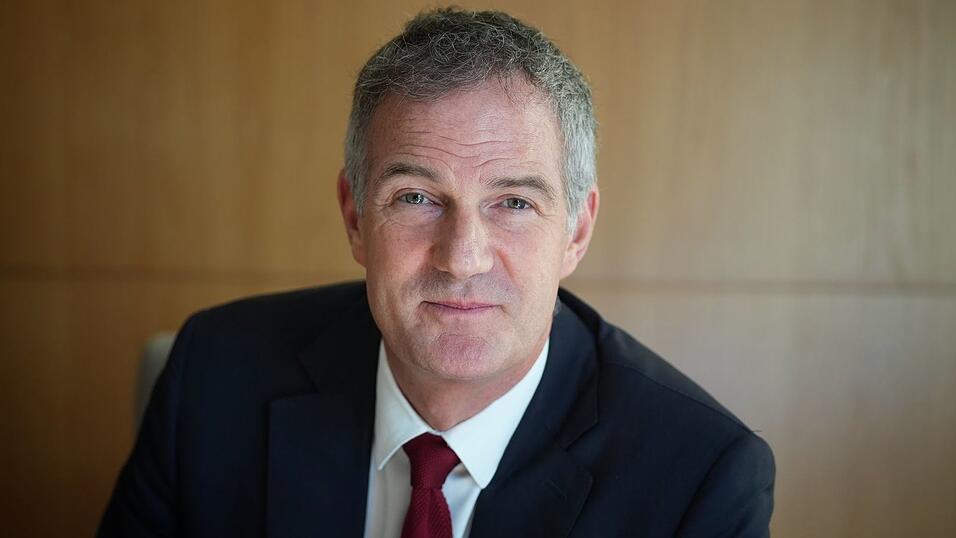Britischer Minister Kyle in Berlin: «Freunde mit gewissen Vorzügen» Britischer Minister Kyle in Berlin: «Freunde mit gewissen Vorzügen»