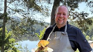 Thomas Hermersdorfer ist selbst großer Fan vom Bayerischen Wald - die schöne Aussicht war wohl auch einer der Gründe, die ihn hergezogen haben.
