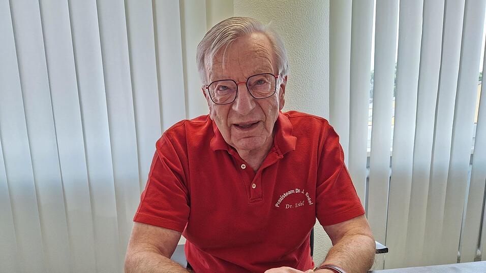 So gut wie jedem Landauer dürfte Dr. Joachim Erdel, der hier Generationen von Patienten behandelt hat, ein Begriff sein. So gut wie jedem Landauer dürfte Dr. Joachim Erdel, der hier Generationen von Patienten behandelt hat, ein Begriff sein.