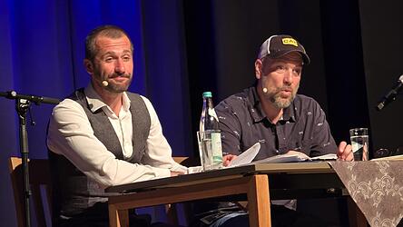 Stephan Zinner (r.) und Stefan Leonhardsberger thematisierten die bayerischen und &ouml;sterreichischen Eigenarten.