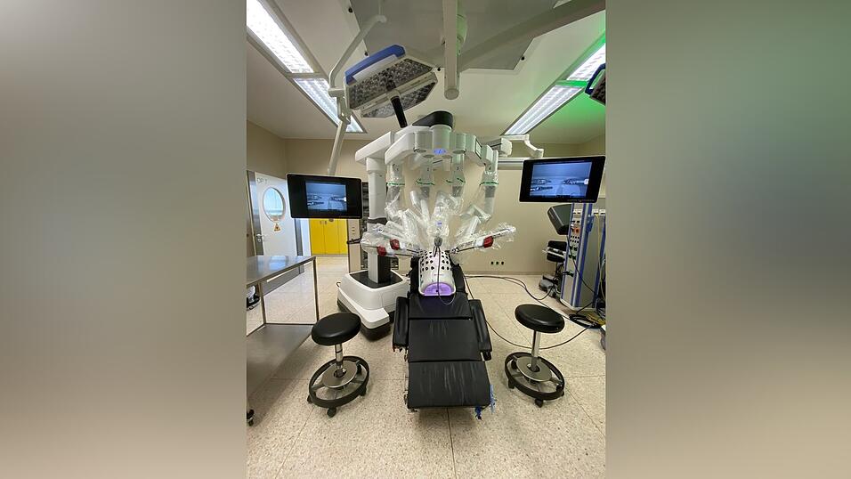 Das robotergesteuerte OP-System Da Vinci Xi: hochpräzise Technik mit 3-D-Bildqualität. Das robotergesteuerte OP-System Da Vinci Xi: hochpräzise Technik mit 3-D-Bildqualität.