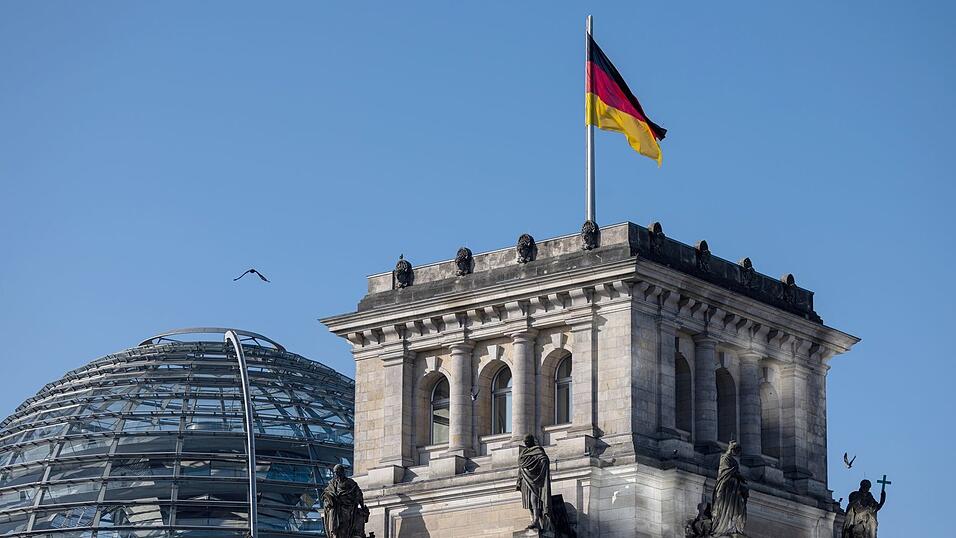 Wichtige Entscheidung auf dem Weg zu einer schwarz-roten Bundesregierung. Wichtige Entscheidung auf dem Weg zu einer schwarz-roten Bundesregierung.