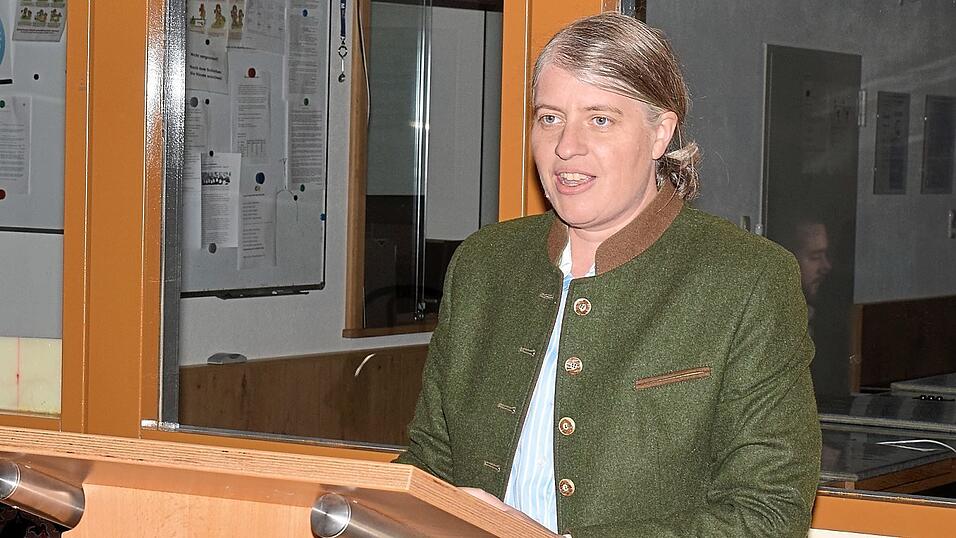 Natalie Kienmüller-Stadler wurde einstimmig von der FWG Langenpreising als Bürgermeisterkandidatin gewählt. Sie soll die Nachfolge von Bürgermeister Josef Straßer antreten.