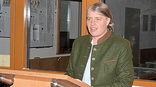 Natalie Kienmüller-Stadler wurde einstimmig von der FWG Langenpreising als Bürgermeisterkandidatin gewählt. Sie soll die Nachfolge von Bürgermeister Josef Straßer antreten.