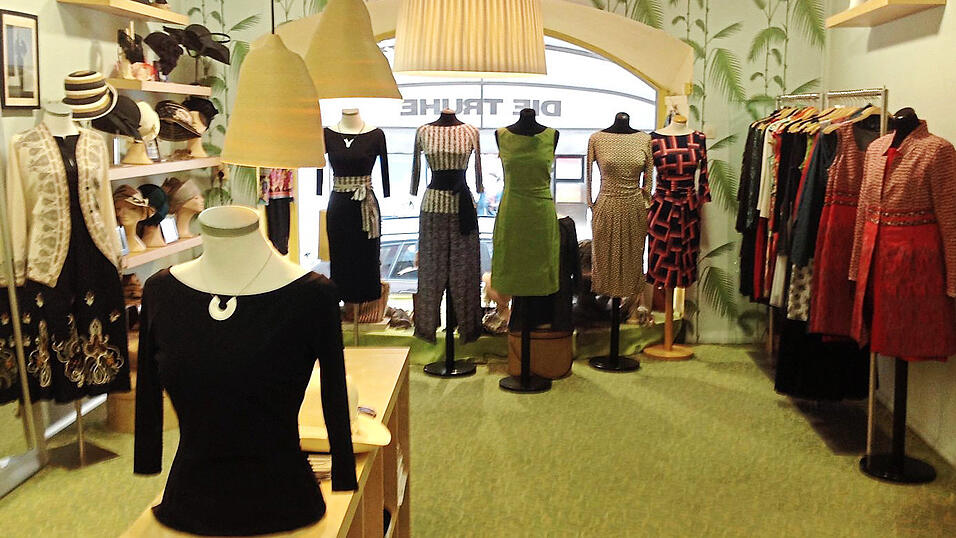 Mode, Schmuck und H&uuml;te haben fast ein halbes Jahrhundert lang den kultigen Stil der 'Truhe' gepr&auml;gt.