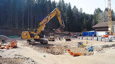 Auf dem Grundst&uuml;ck wird derzeit der Einbau der Bodenplatte vorbereitet.
