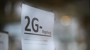 Die 2G-Regel gilt, wie in ganz Bayern, auch im Landkreis Regen in vielen Bereichen. Verschärfte Maßnahmen greifen allerdings erst, wenn die Inzidenz über 1.000 steigt.