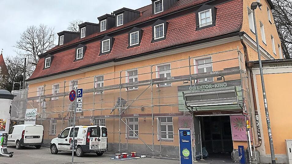 Damit das ehemalige Chaplin bei der Eröffnung im Sommer im frischen Glanz erstrahlt, finden derzeit Arbeiten statt. Damit das ehemalige Chaplin bei der Eröffnung im Sommer im frischen Glanz erstrahlt, finden derzeit Arbeiten statt.