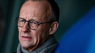 Merz äußert sich aus eigener Anschauungen über die Gesundheit Trumps. Er spricht regelmäßig mit ihm. Merz äußert sich aus eigener Anschauungen über die Gesundheit Trumps. Er spricht regelmäßig mit ihm.