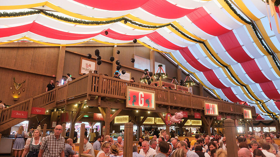 Die Partybilder vom Mittwoch, 16. August 2023, aus dem Festzelt Krönner. Die Partybilder vom Mittwoch, 16. August 2023, aus dem Festzelt Krönner.