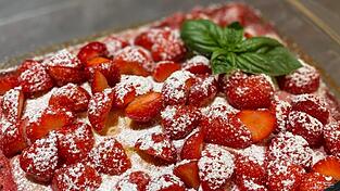Mit frischen Beeren durch die warmen Tage. 