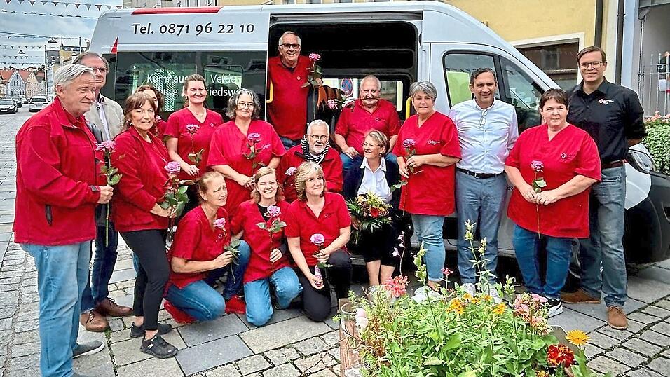 Auch ein neues Fahrzeug wurde im Rahmen der Jubil&auml;umsfeier offiziell in Betrieb genommen.
