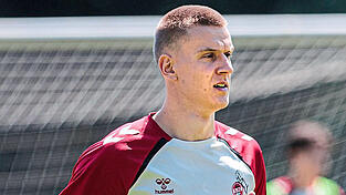 Florian Dietz hat sich zuletzt bei der zweiten Mannschaft des 1. FC Köln fitgehalten - nun soll der Stürmer den SSV Jahn Regensburg verstärken.