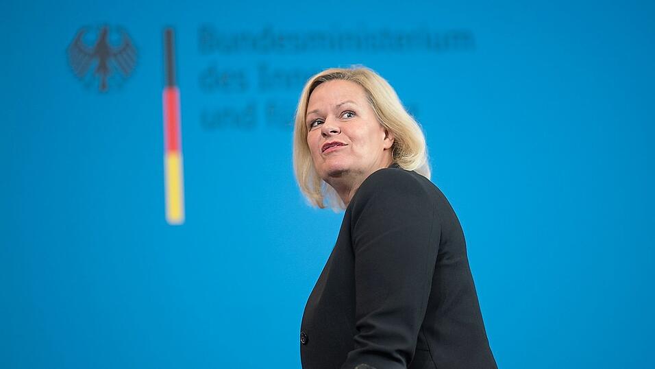 Die SPD-Bundesinnenministerin Nancy Faeser steht in der Kritik. Die ihr unterstehende Heimatabteilung Die SPD-Bundesinnenministerin Nancy Faeser steht in der Kritik. Die ihr unterstehende Heimatabteilung