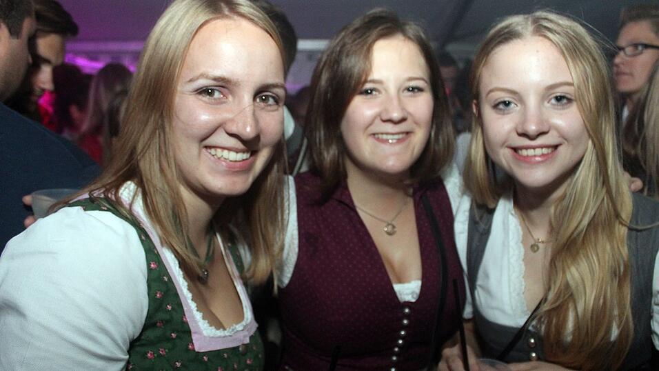 Die besten Bilder vom Wein- und Wei&szlig;bierfest des Burschenvereins Arth und der M&auml;dchengruppe.