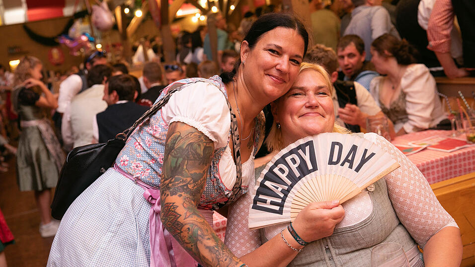 Die Partybilder vom Samstag, 16. August, aus dem Festzelt Krönner. Die Partybilder vom Samstag, 16. August, aus dem Festzelt Krönner.