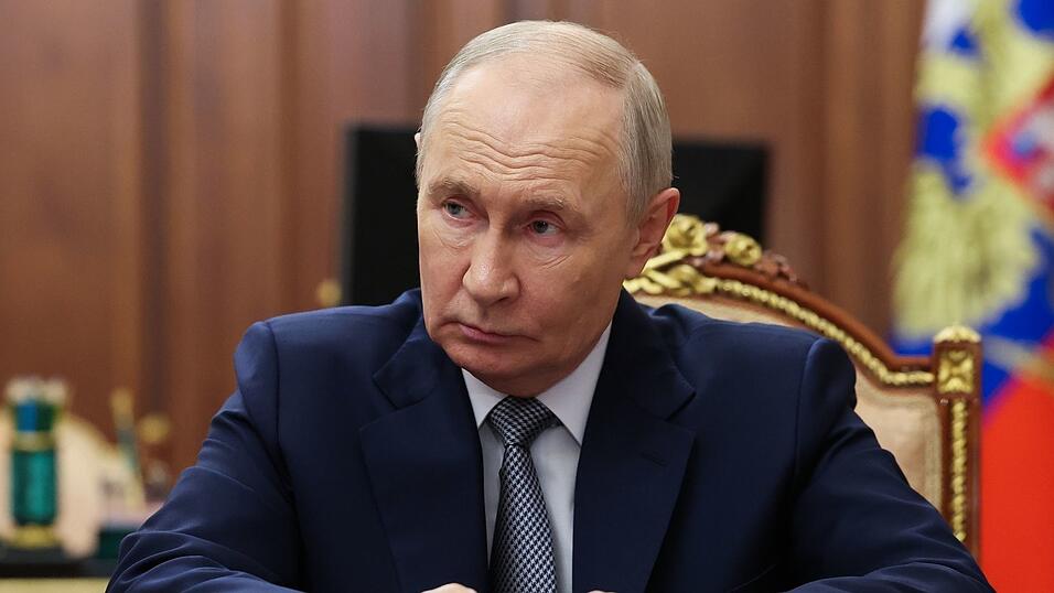 Putin ließ zuletzt behaupten, Russland habe Interesse an Gesprächen mit der EU. (Archivbild) Putin ließ zuletzt behaupten, Russland habe Interesse an Gesprächen mit der EU. (Archivbild)