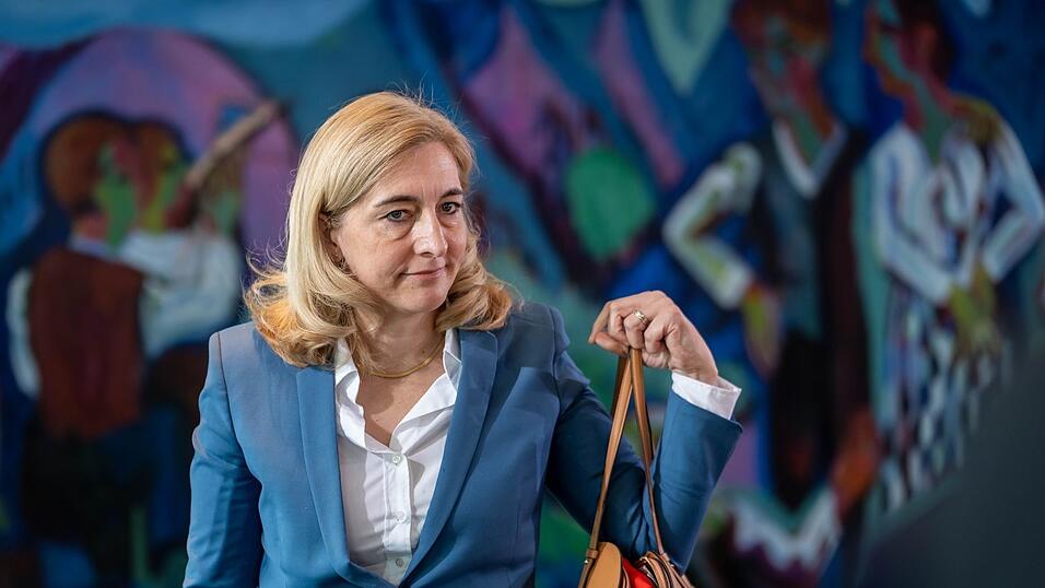 Nina Warken wechselt vom Gesundheitsministerium ins Kanzleramt.