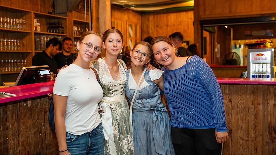 Die Partybilder vom Montag, 17. August, aus dem Festzelt Weckmann. Die Partybilder vom Montag, 17. August, aus dem Festzelt Weckmann.