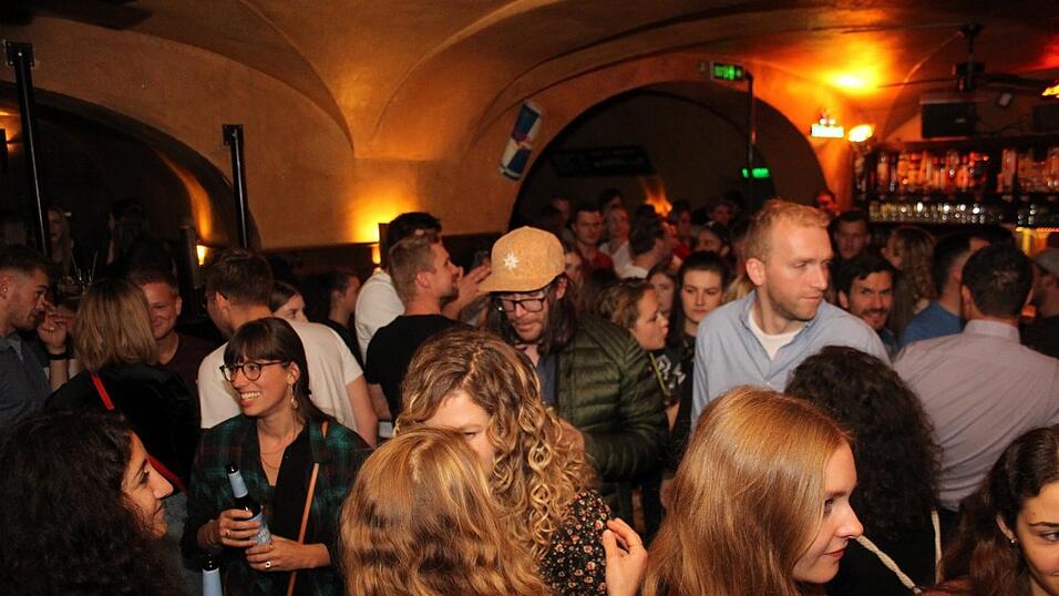 So wurde am Samstag, 23. Oktober, im Beatschuppen in Landshut gefeiert - die Partybilder. So wurde am Samstag, 23. Oktober, im Beatschuppen in Landshut gefeiert - die Partybilder.