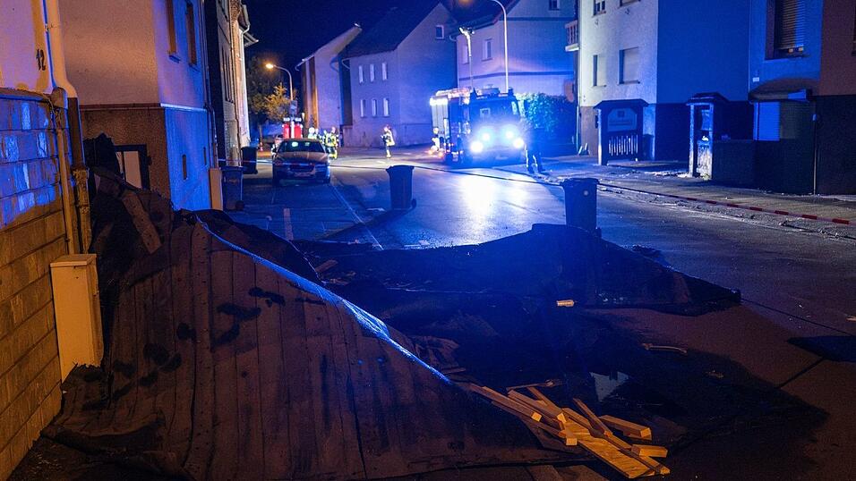 In Wetzlar sind dutzende Häuser beschädigt worden. In Wetzlar sind dutzende Häuser beschädigt worden.