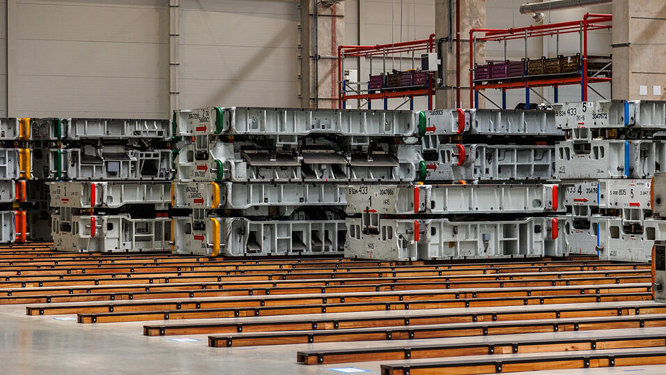 Einblicke in das Presswerk des neuen BMW-Werks in Debrecen (Ungarn). Einblicke in das Presswerk des neuen BMW-Werks in Debrecen (Ungarn).