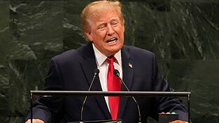 Superintelligenz statt Künstliche Intelligenz: Donald Trump will einen neuen Namen für die Technologie. Superintelligenz statt Künstliche Intelligenz: Donald Trump will einen neuen Namen für die Technologie.