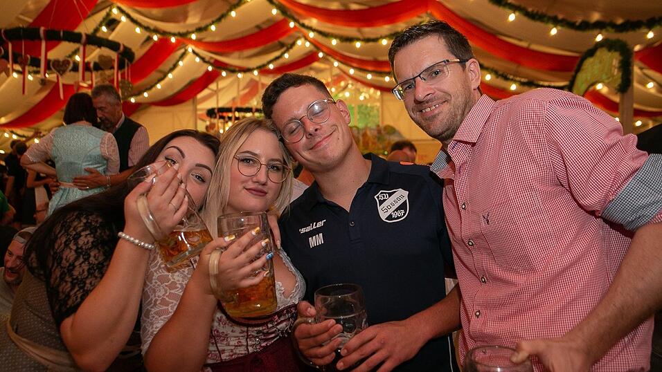 Die Partybilder vom Samstag, 13. August 2022, aus dem Festzelt Greindl.