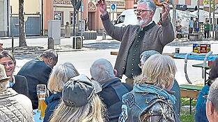 Kommt's zum Neuanschnitt 2027? Landratsvize Roman Fischer erkl&auml;rte die Geheimnisse des korrekten Wei&szlig;wurst-Verzehrs.