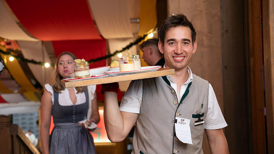 Die Partybilder vom Donnerstag, 14. August, aus dem Festzelt Krönner. Die Partybilder vom Donnerstag, 14. August, aus dem Festzelt Krönner.