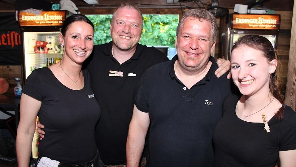 Auch am Freitag war super Stimmung am Ergoldinger Volksfest. Auch am Freitag war super Stimmung am Ergoldinger Volksfest.